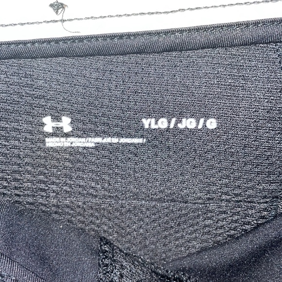 Under Armour Boys Black Matchplay Golf Shorts, Size Youth Large - Picture 2 of 6